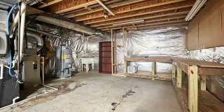 214 W LOCUST Street Gallery 36