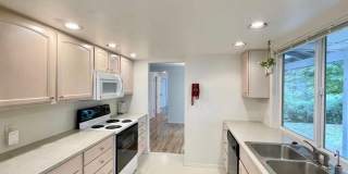 Spacious 5-Bedroom Home in Prime Location Gallery 7