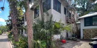 1BR/1BA UPDATED Apartment in Duck Pond Area - Available Early August! Gallery 18