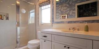 427 12th St Gallery 25