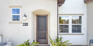 Bright 3BD/2.5BA Townhouse in Vista with Community Pool, In-Unit Laundry & 2-Car Garage Gallery 18