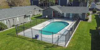 North Trace Village Apartments Gallery 5