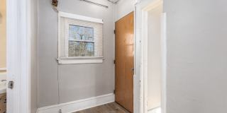 129 Broadwater AVe, UpstairsUnit B Gallery 10