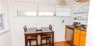 3 BR / 2 BA Sunny renovated Cape Cod within walking distance to Bryan Park Gallery 12