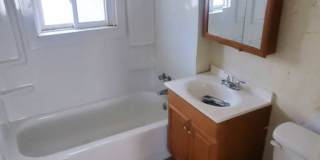 Charming 4-Bedroom Property in Prime Location Gallery 4
