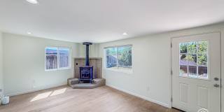 SD: 3BD/2BA Home in Oceanside with Private Backyard, Wood-Burning Stove & In-Unit Laundry Gallery 10