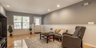9572 Chalmers Street Gallery 18