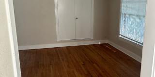 Large 5 Bedroom House in North Campus! Gallery 10