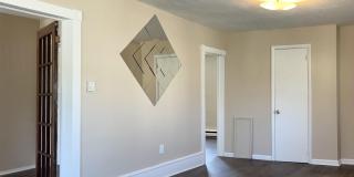 26 W Orchard Street Gallery 11