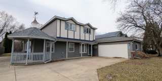 709 West Kenilworth Avenue Gallery 1