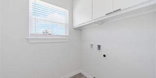 208 W Houston Street Gallery 27