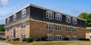 Plaza Manor Gallery 10