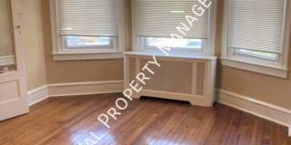 Spacious 3 Bedroom Home – Backyard + Porch Included! Gallery 9