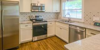 Oak Ridge 37830 - 3 bedroom home with fenced yard - Contact Ryan Fogarty (865) 333-4840 Gallery 3