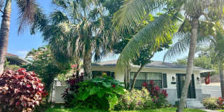 FULLY FURNISHED 2/2 OLD NE BUNGALOW - lease term through March 2027 Gallery 4