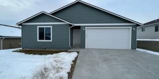 Luxury 3 bedroom, 2 bath home with double garage! Gallery 1