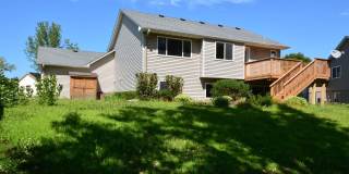 Beautiful 3 bedroom + Den, 2 Bathroom, 3 car garage single family home. MUST SEE! Gallery 27
