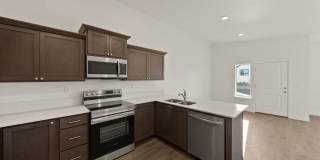 50% OFF!!! Modern 3 Bed/2 Bath Single-Level Home with Open Living - Redmond Gallery 13