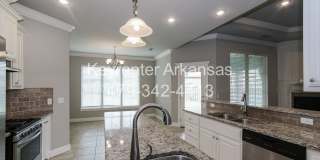 Gorgeous 3 bed/3 bath home in great Bentonville neighborhood Gallery 11