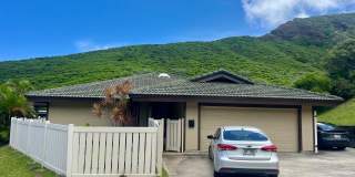 Modern Coastal Oasis: 1 Bedroom, 1 Bath All-Inclusive Retreat in Hawaii Kai Gallery 1