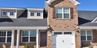 Beautiful 3BR/2.5BA+Bonus luxury townhome! Attached garage AND washer/dryer included! Gallery 1