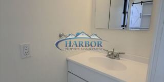 827 W. 22nd Street Gallery 17