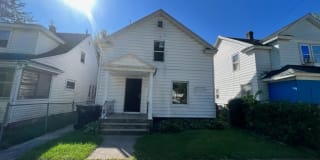 1118 Van Buren Street Gallery 1