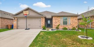 8121 Cattleman Dr - 5/bedroom 2/bathroom - $2500/month Gallery 1