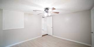 4/2 with additional office Gallery 14
