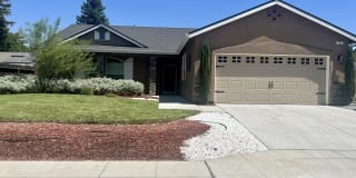 233 Karen Ave Gallery 1