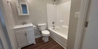 Newly Renovated Spacious 3 Bedroom w/ Full Appliance Package Gallery 18