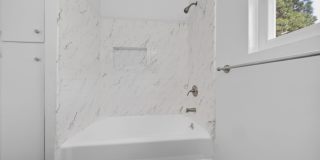 400-420 N. Oakland Ave. Gallery 42