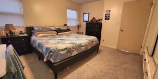 4 Bedroom Home with Large Family Room, Huge Fenced Yard, Workshop & Pool Gallery 19