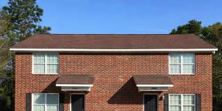 DUPLEX WITH UPGRADES LOCATED NEAR AIRPORT Gallery 1