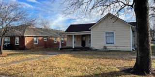 Large 3 Bedroom 1 1/2 Bath House for Rent in Independence KS. Gallery 1