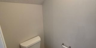2bd 1.5ba Townhouse w/ Bonus Rm & Deck Gallery 8