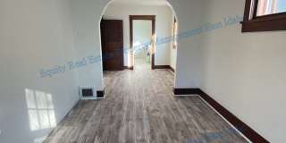 923 W Clark - 923 Gallery 1
