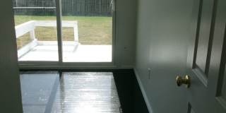 MOVE IN SPECIAL: $200 off of the first full month's rent! Very nice Home located in the Carrasland Area! Gallery 10