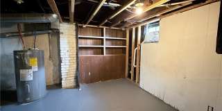 987 Boone Street Gallery 36