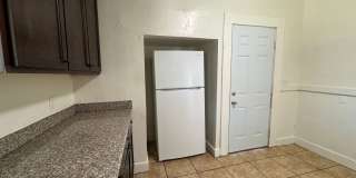 Cute 2 Bedroom, 1 Bathroom Cottage Gallery 22