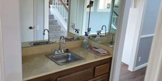 Large 3 bedroom home in quiet neighborhood cul-de-sac with amazing views Large 3 bedroom home in quiet neighborhood cul-de-sac with amazing views Gallery 9