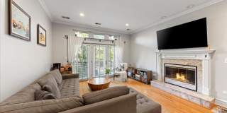 4226 N Ashland Gallery 1