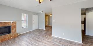 Davis Square Gallery 17