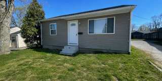 2 Bedroom With a Finished Basement and Detached Garage 2 Bedroom With a Finished Basement and Detached Garage Gallery 1