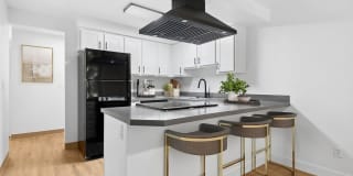 ReNew Murray Hill on Dakota Gallery 1