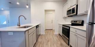 PRE-LEASING FOR JUNE OR JULY! Spacious 3-Bedroom Townhouse Near Texas Tech Gallery 10