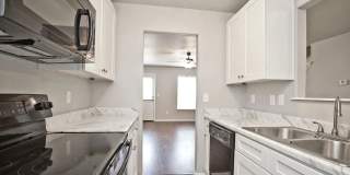 Haden Holly Station - Duplexes & Townhomes in Siloam Springs, AR Gallery 6