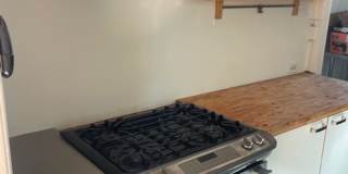 Great House in Oakland with a yard! 2 Beds, 1 Bath Gallery 8