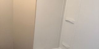 Newly Remodeled 3BR/1.5BA Townhome - Bates Hendricks Gallery 5