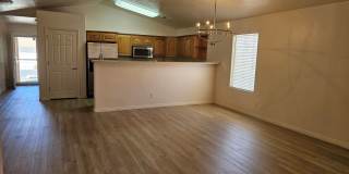 Small Pet Friendly 3 Bedroom Home Gallery 10
